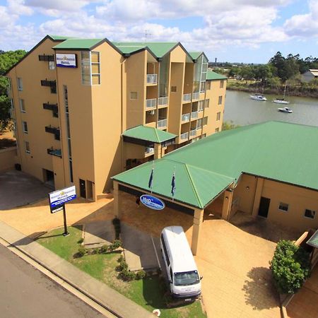 Burnett Riverside Hotel Бандаберг Экстерьер фото