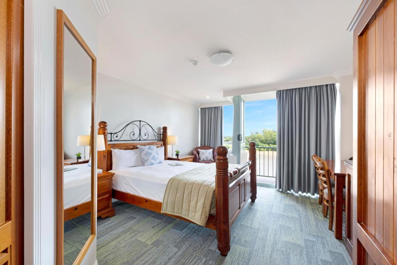 Burnett Riverside Hotel Бандаберг Номер фото