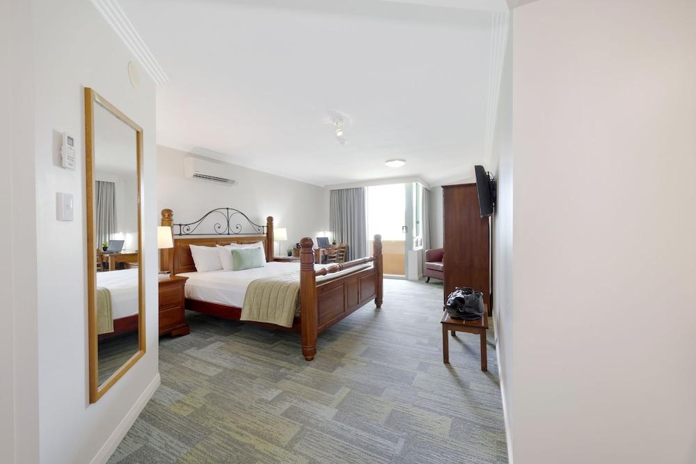 Burnett Riverside Hotel Бандаберг Экстерьер фото